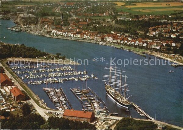 Travemuende Ostseebad Yachthafen Viermaster Segelschiff Passa
