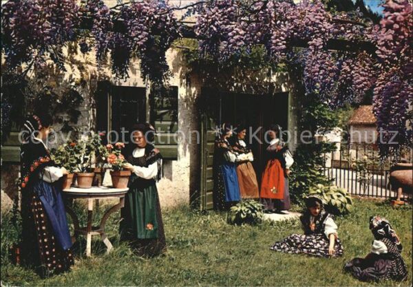 Trachten Italien Costumi Carnici