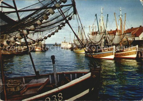 Boote Fischerboote Hafen Neuharlingersiel