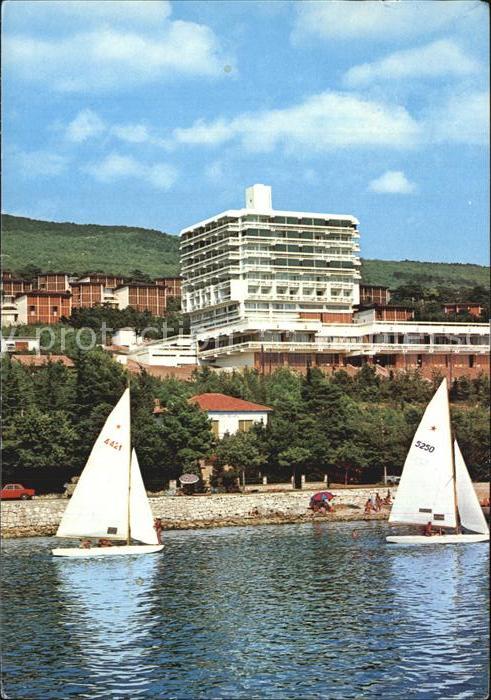 Crikvenica Kroatien Hotel Omorika Segelboot