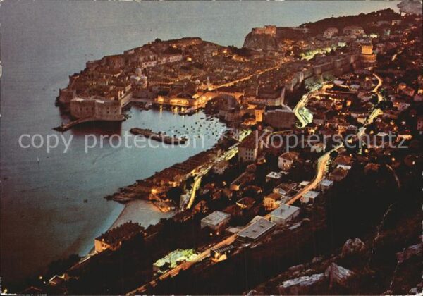 Dubrovnik Ragusa Altstadt Hafen Festung Nachtaufnahme