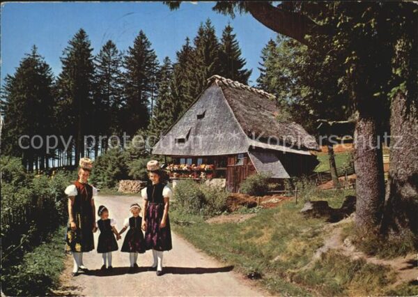 Trachten Schwarzwald Mädchen Kinder Schwarzwaldhaus