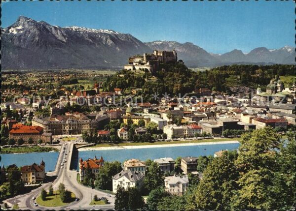 Salzburg Oesterreich Untersberg und Lattengebirge