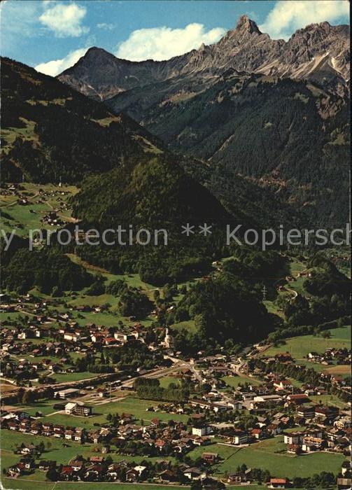 Tschagguns Vorarlberg Fliegeraufnahme gegen Zimba