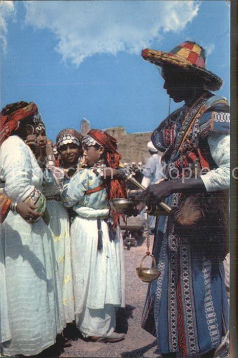 Typen Afrika Porteur d_eau Water Carrier