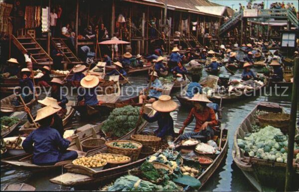 Thailand Damnernsaduak floating marktet Rajburi
