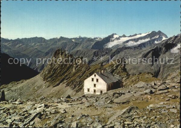 Defreggerhaus Osttirol mit Dolomiten und Malhamgruppe