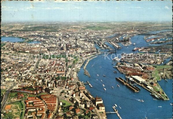 Hamburg Stadtgebiet und Hafen Fliegeraufnahme