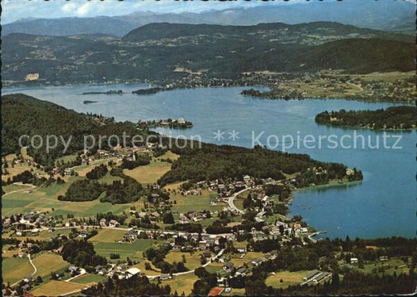 Reifnitz Woerthersee im Hintergrund Wallfahrtsort Maria Wört