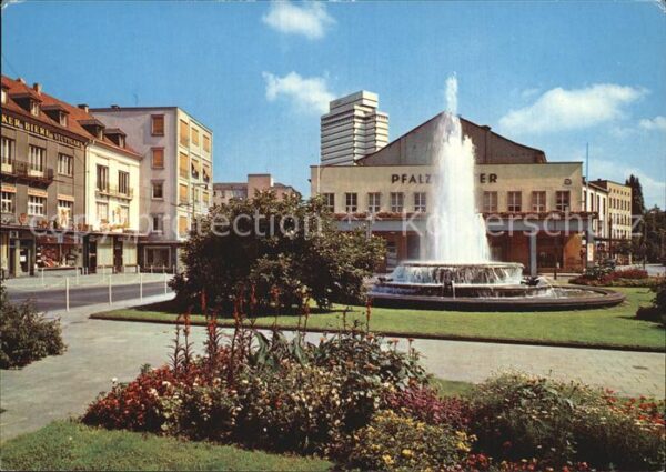 Kaiserslautern Springbrunnen am Pfalztheater