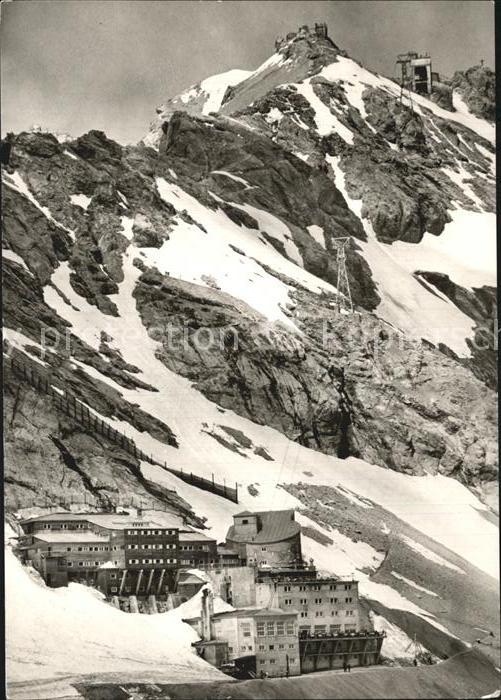 Zugspitzbahn mit Hotel Schneefernerhaus Münchner-Hua