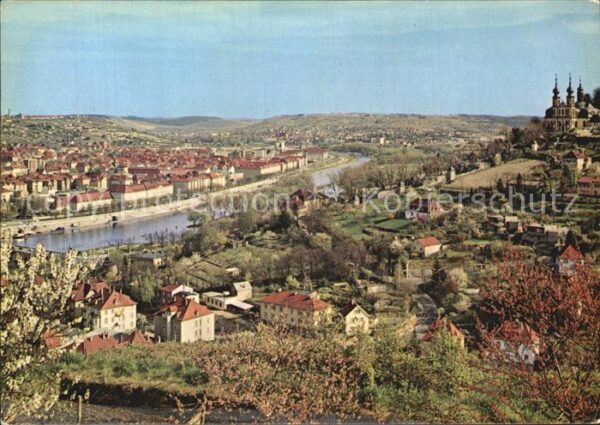 Wuerzburg Blick von Marienberg ins Maintal