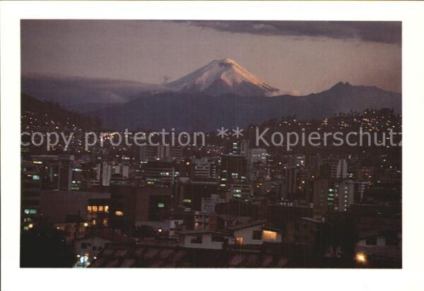 Quito Panorama Nachtaufnahme