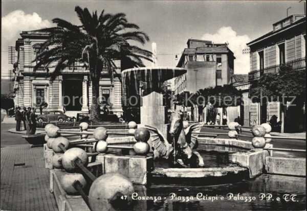Cosenza Piazza Crispi Palazzo