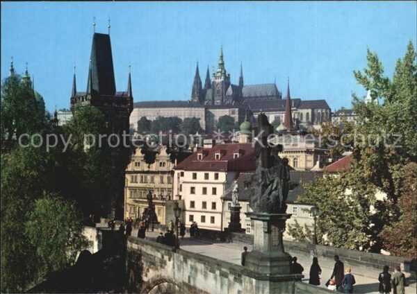 Praha Prahy Prague Karlsbrücke mit Turm