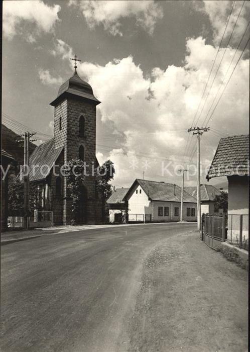 Kralovani Hidak Ortspartie mit Kirche
