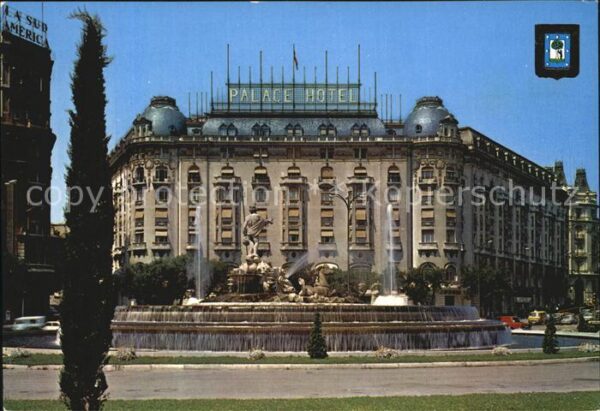 Madrid Spain Fuente de Neptuno y Hotel Palace