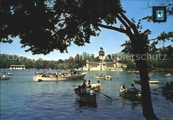 Madrid Spain Parque del Retiro Estanque