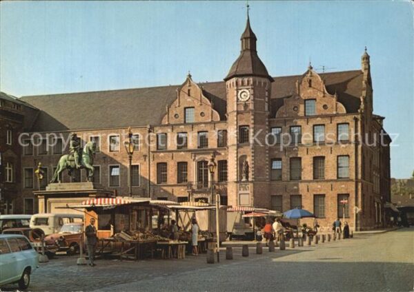 Duesseldorf Altes Rathaus Jan Wilhelm Denkmal