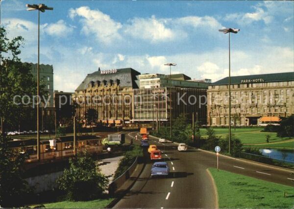 Duesseldorf Blick von der Hochstraße zum Corneliusp