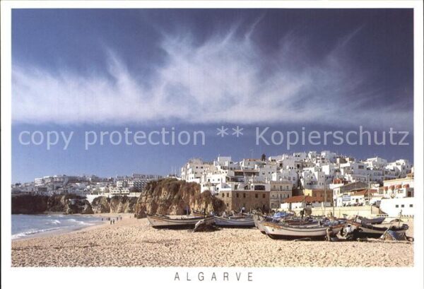 Albufeira mit Strand und Booten