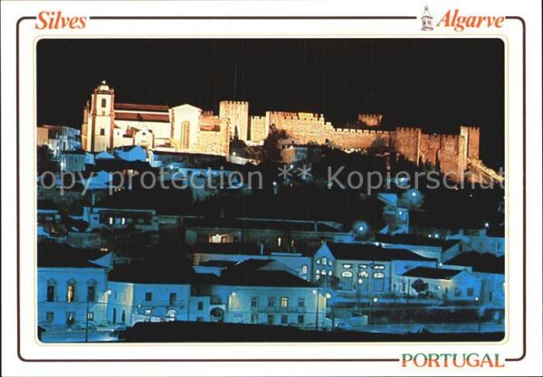 Silves mit Burg bei Nacht