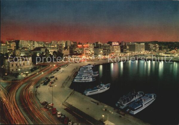 Piraeus Hafen bei Nacht