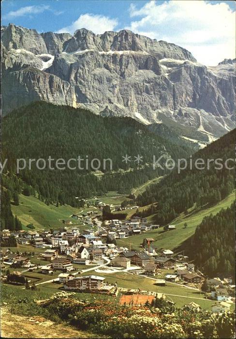 Selva dei Molini Wolkenstein im Grödental mit Sellastock