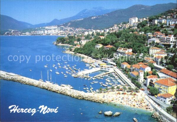 HERCEG NOVI Hercegnovi Montenegro Fliegeraufnahme mit Hafen