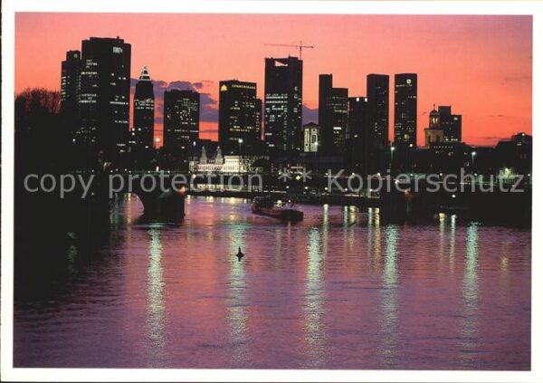 Frankfurt Main Skyline am Abend
