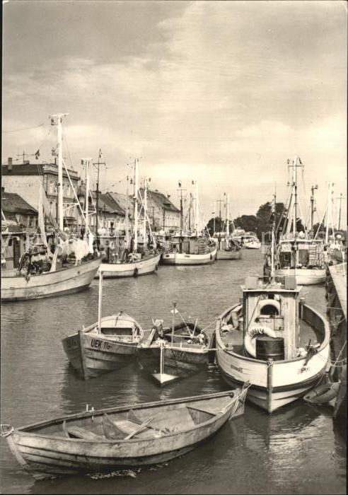 Boote Ueckermünde Hafen