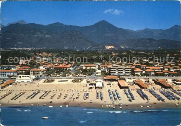 Marina di Pietrasanta Fliegeraufnahme Strand