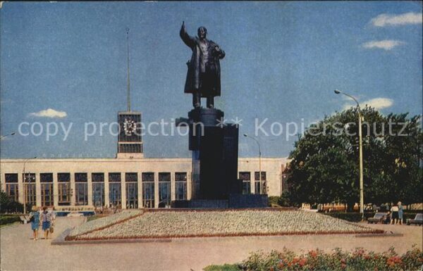 St Petersburg Leningrad Lenin Denkmal Bahnhof