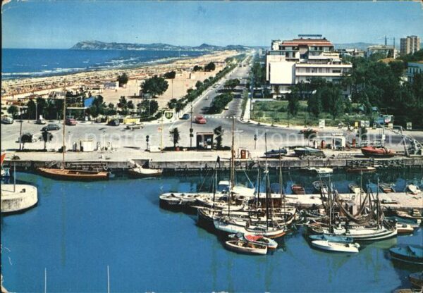Riccione Hafen Promenade