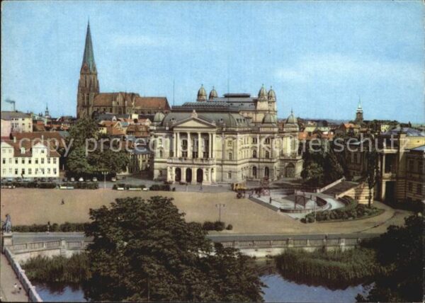 Schwerin Mecklenburg Alter GArten Theater Dom