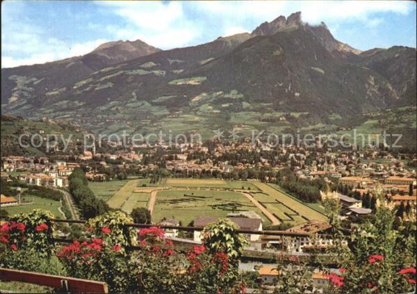 Merano Meran Panorama Pferderennbahn