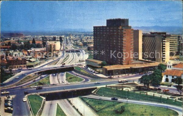 Bogota Colombia Puente sobre la calle 26 Al fondo el Ho