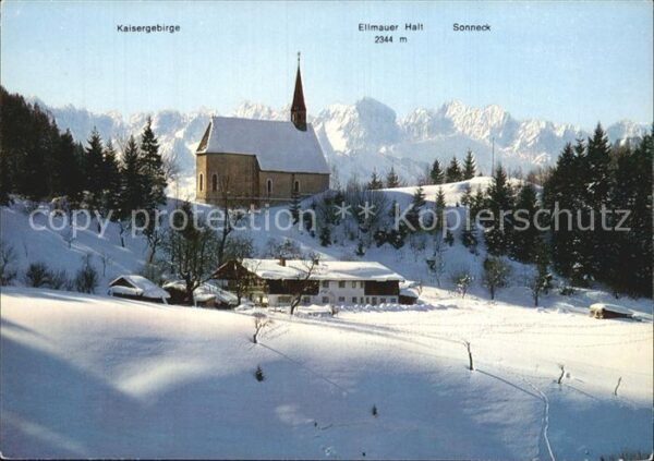 Schleching Streichenkapelle mit Kaisergebirge