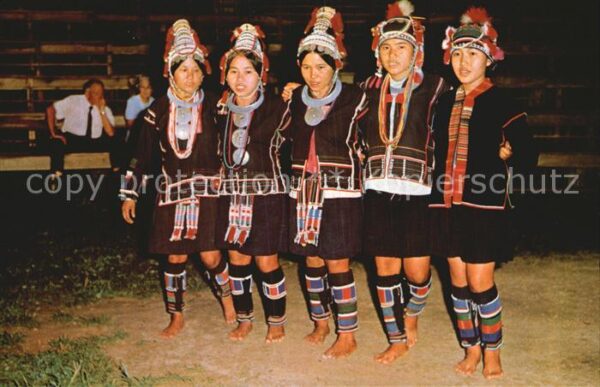 Tanz Taenzer E-Kaw Girls dancing Chiengmai Cultural