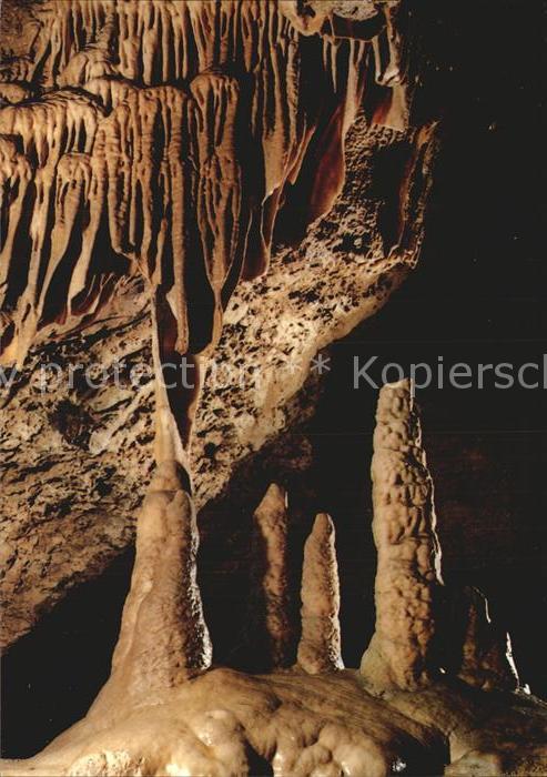 Hoehlen Caves Grottes Teufelshöhle Pottenstein Vorhang