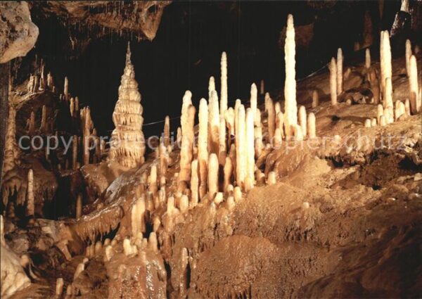Hoehlen Caves Grottes Teufelshöhle Kaiser Barbarossa mit Zaub