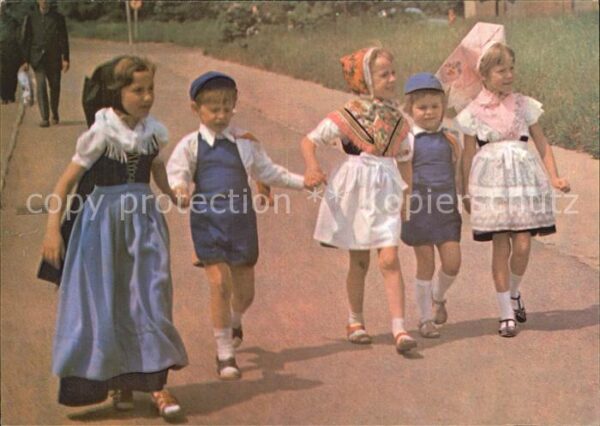 Trachten Sorbische Kinder