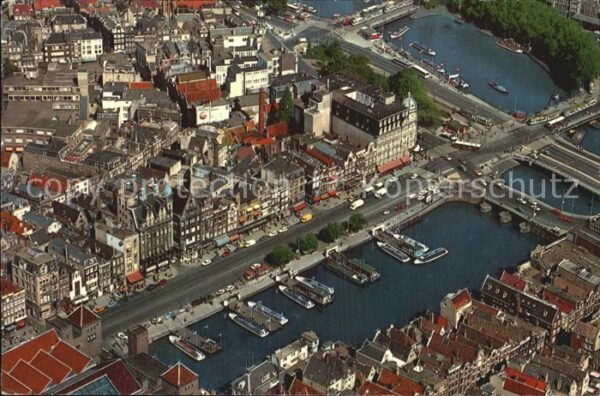 Amsterdam Niederlande Fliegeraufnahme Damrak en Prins Hedrikk
