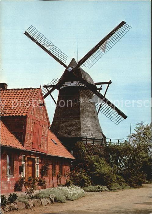 Insel Fehmarn Windmühle mit Mühlenmuseum in Lemkenhaf