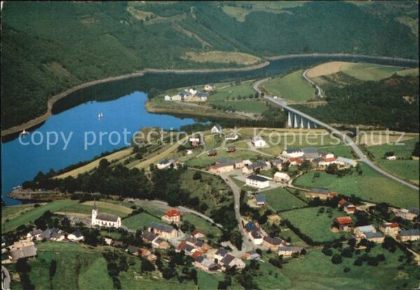 Insenborn Fliegeraufnahme mit See