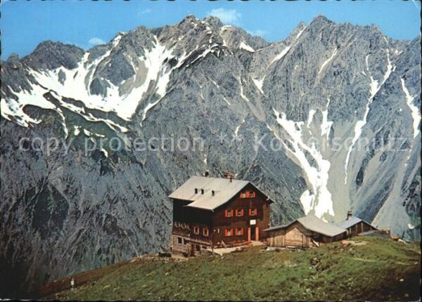 Kaltenberghuette mit Erzbergspitzen