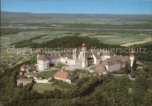 Furth Goettweig Fliegeraufnahme Benediktinerstift