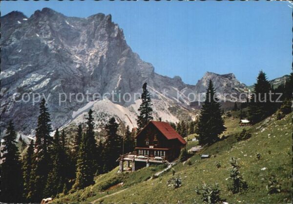 Allgaeu Region Otto Mayr Hütte mit Gimpel und Schartsc