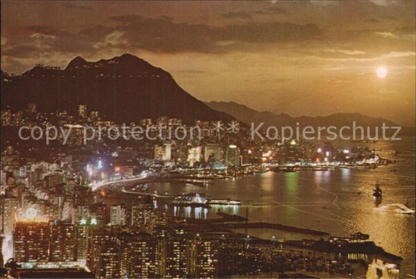 Victoria City Fliegeraufnahme bei Nacht