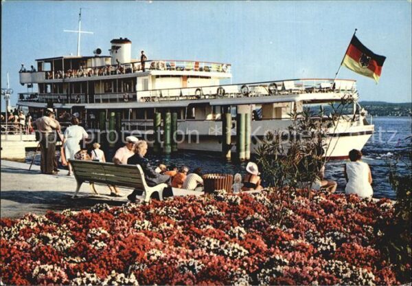 Ueberlingen Bodensee Uferpromenade Fähre